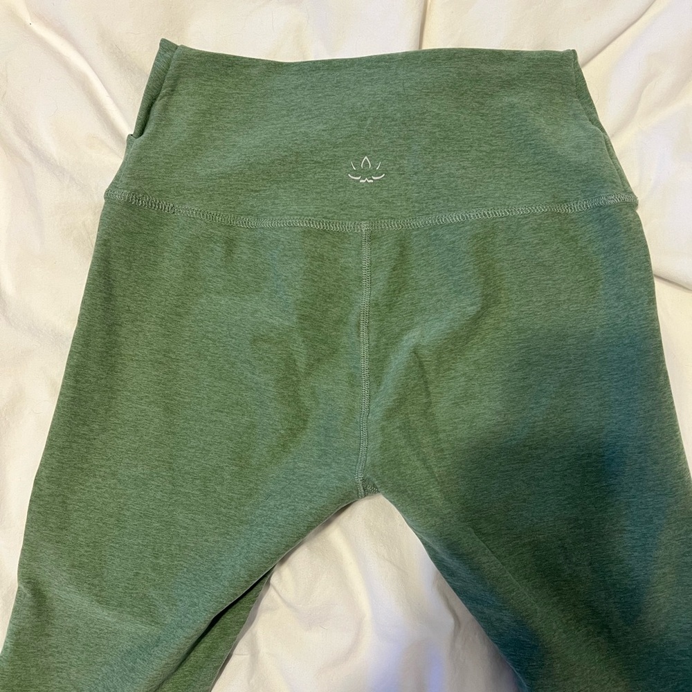 Beyond Yoga Green Leggings